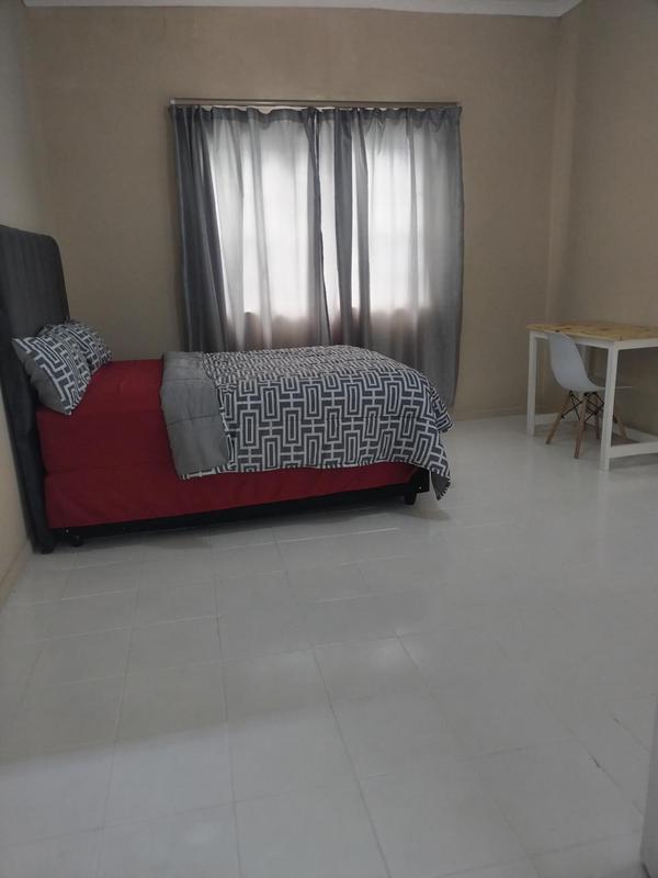 To Let 1 Bedroom Property for Rent in Woodstock Western Cape